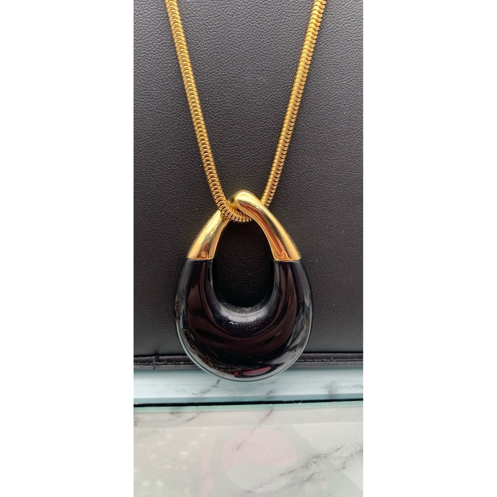 Michael Kors Gold Tone Snake Chain W Black & Gold Tone Teardrop Pendant Necklace - Picture 3 of 6